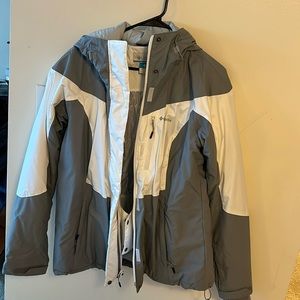 Columbia winter coat. Good for skiing or daily outfits.